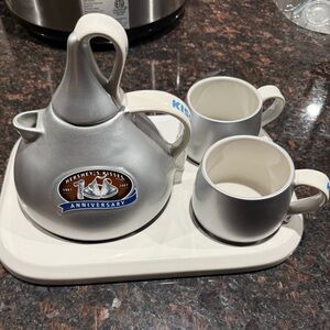 HERSHEY'S KISSES 5 pc Hot Cocoa Serving Set Pot, Mugs & Tray 100th Anniversary